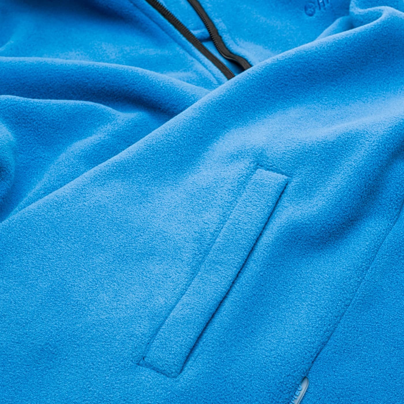 Męski polar zapewniający ciepło i komfort podczas aktywności 6