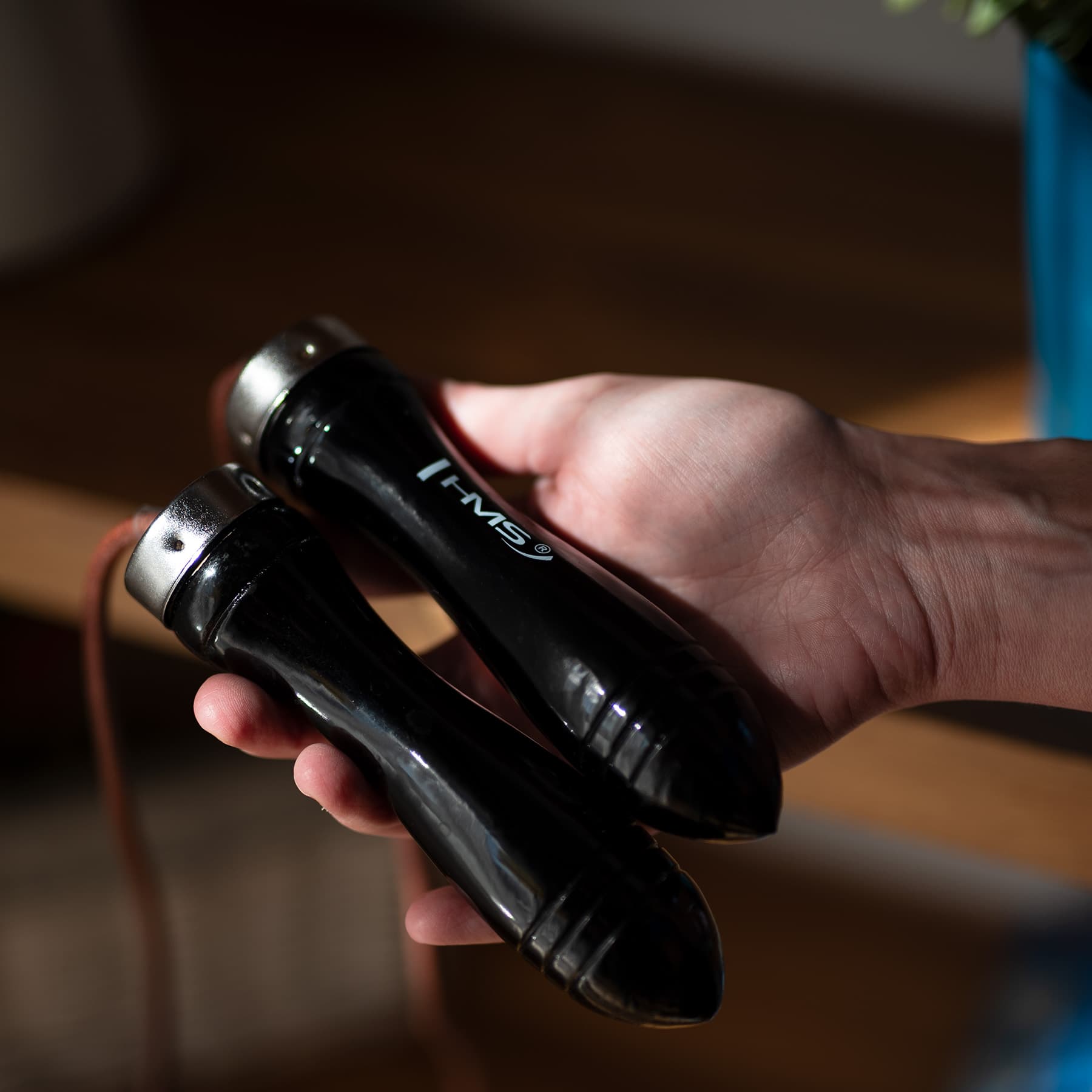 Skórzana skakanka HMS z łożyskami 270 cm 9