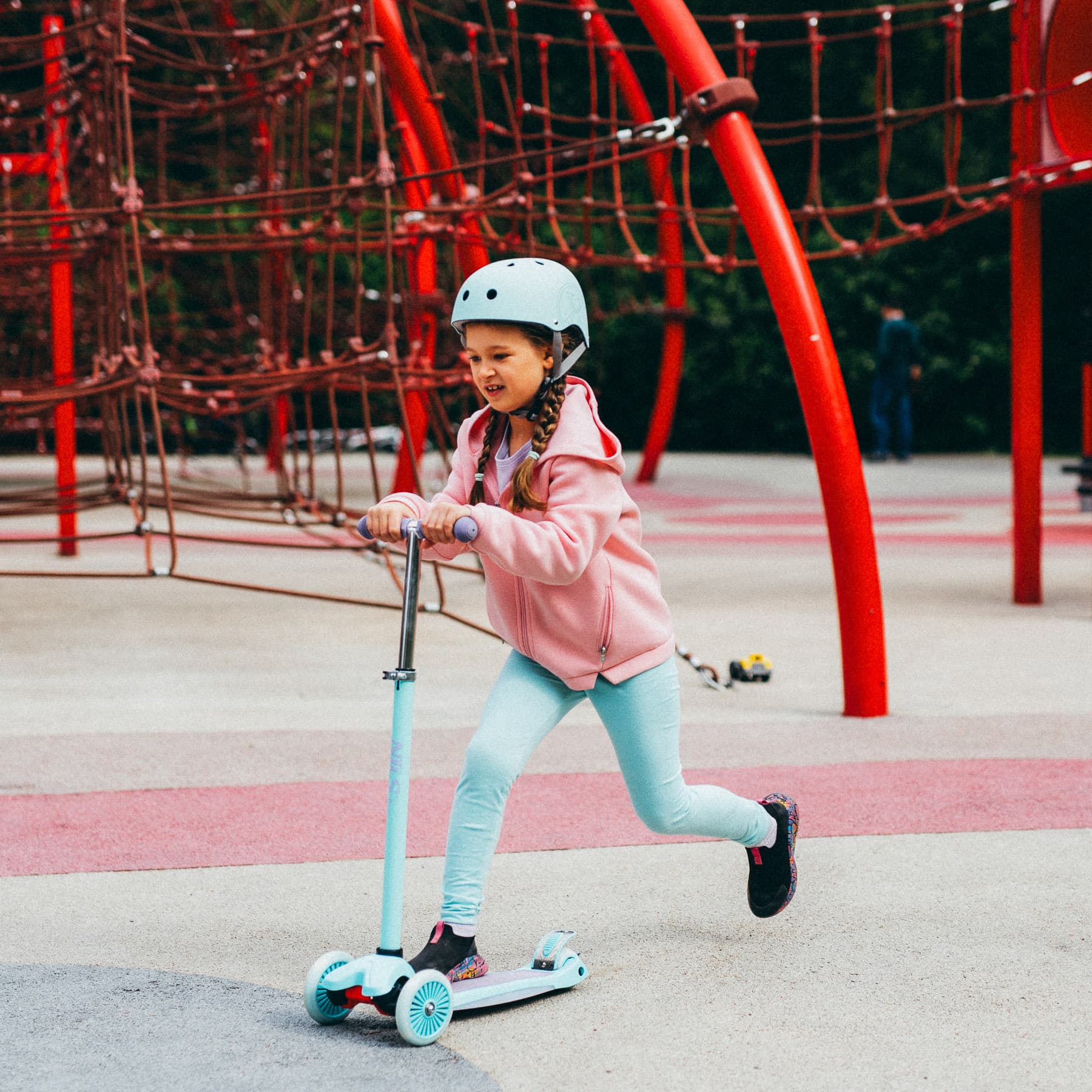 Hulajnoga dziecięca LED fioletowa Nils Fun 8