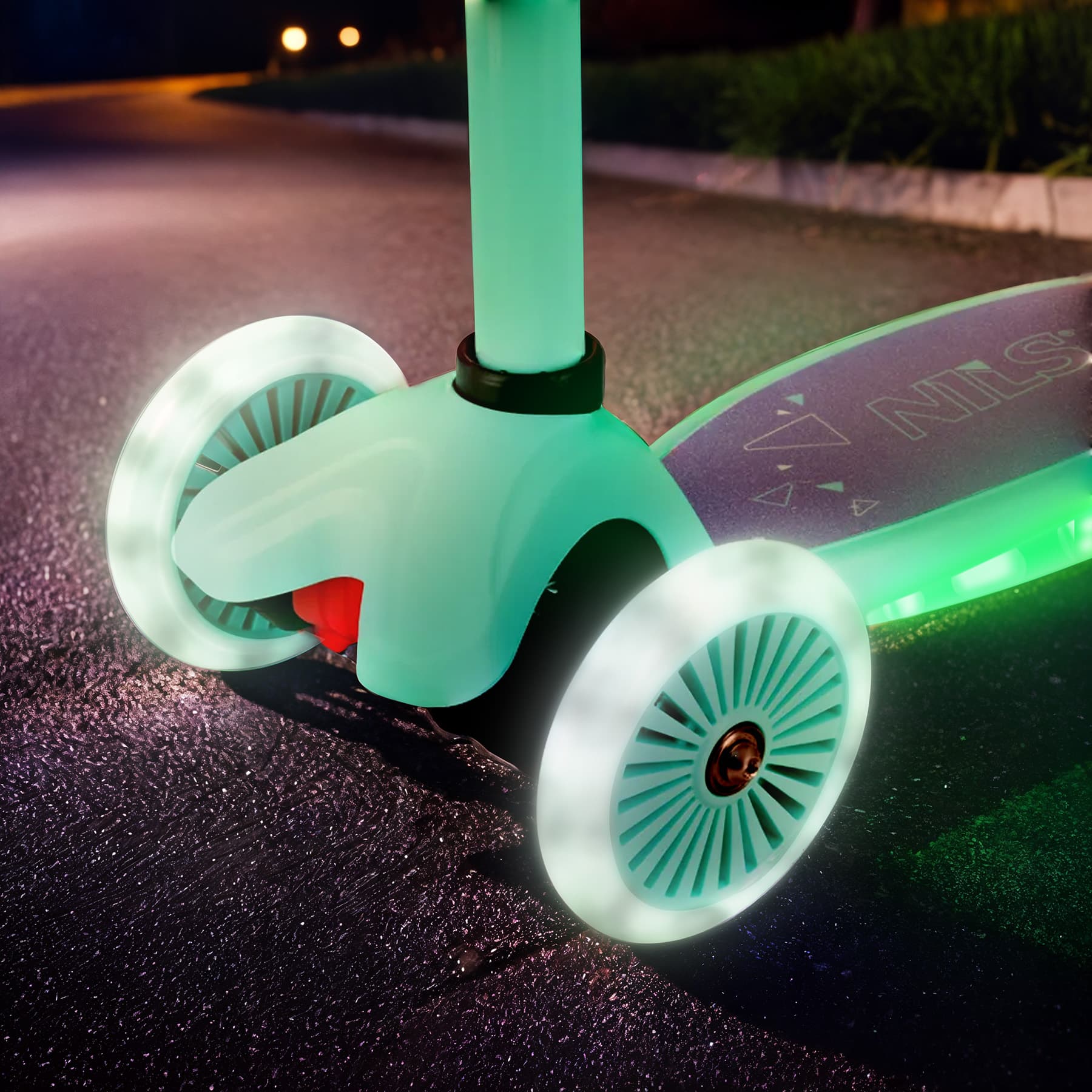 Hulajnoga dziecięca LED fioletowa Nils Fun 9