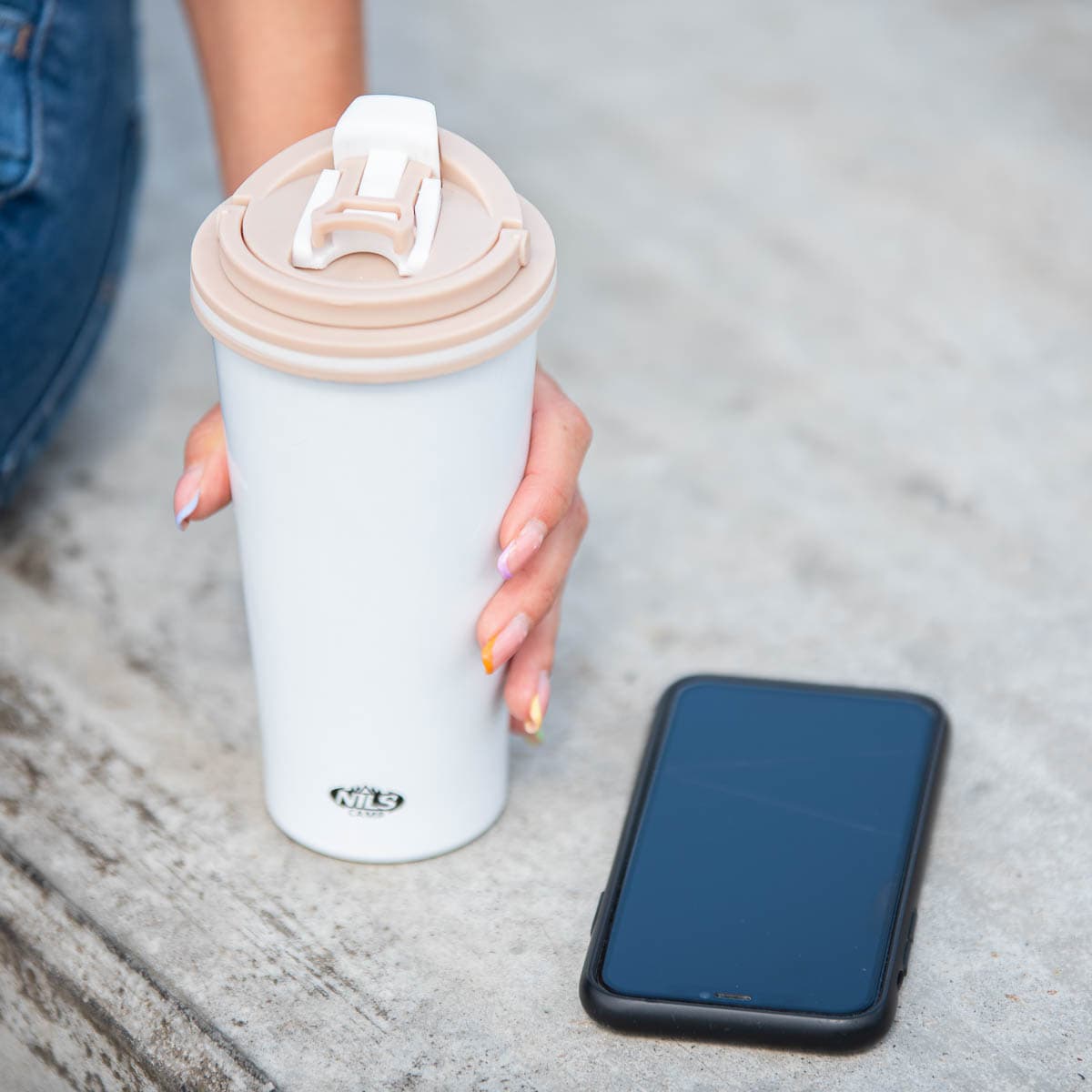 Biały kubek termiczny Nils Camp 500 ml 5