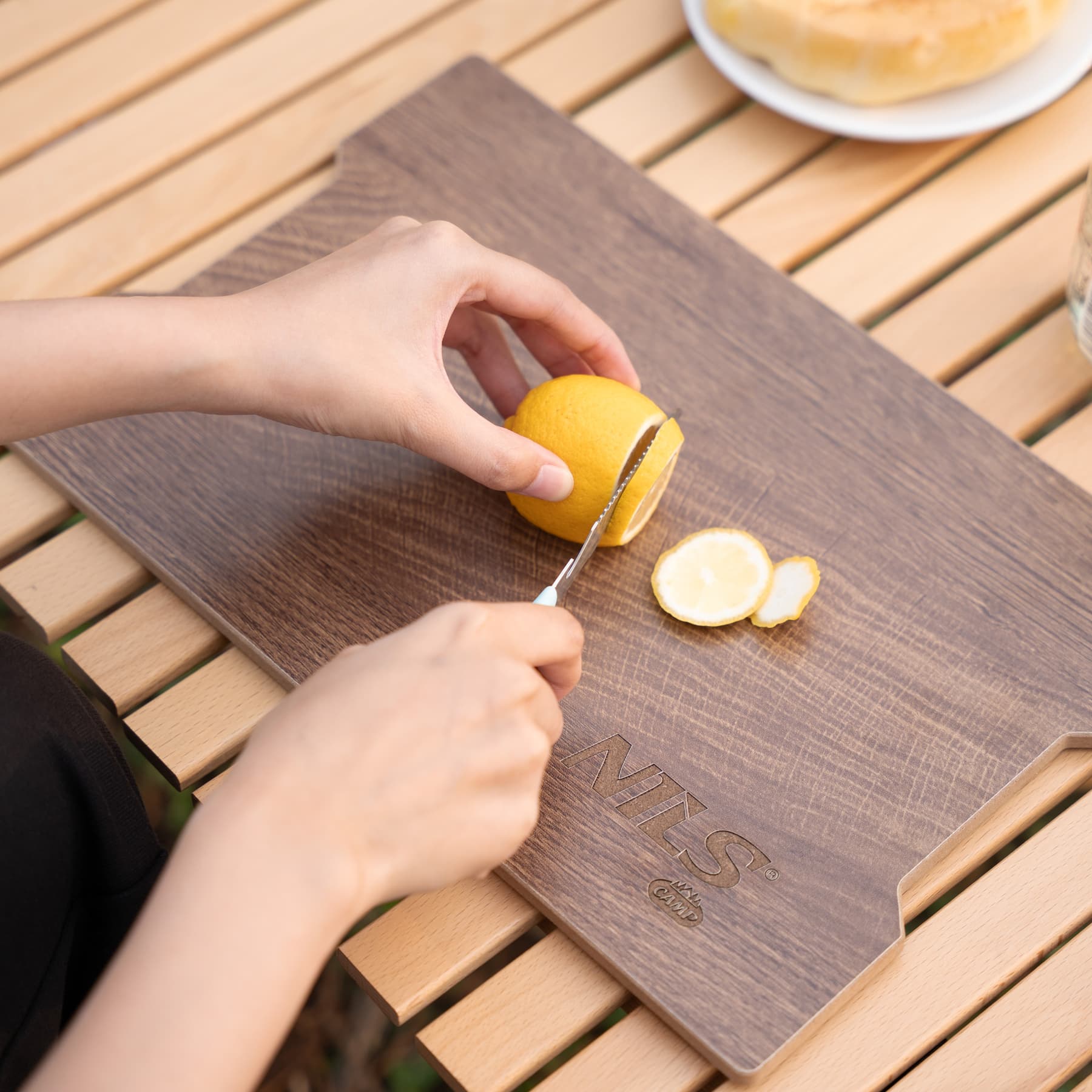 Składana skrzynia kempingowa z funkcją stołu 2w1 20L 10