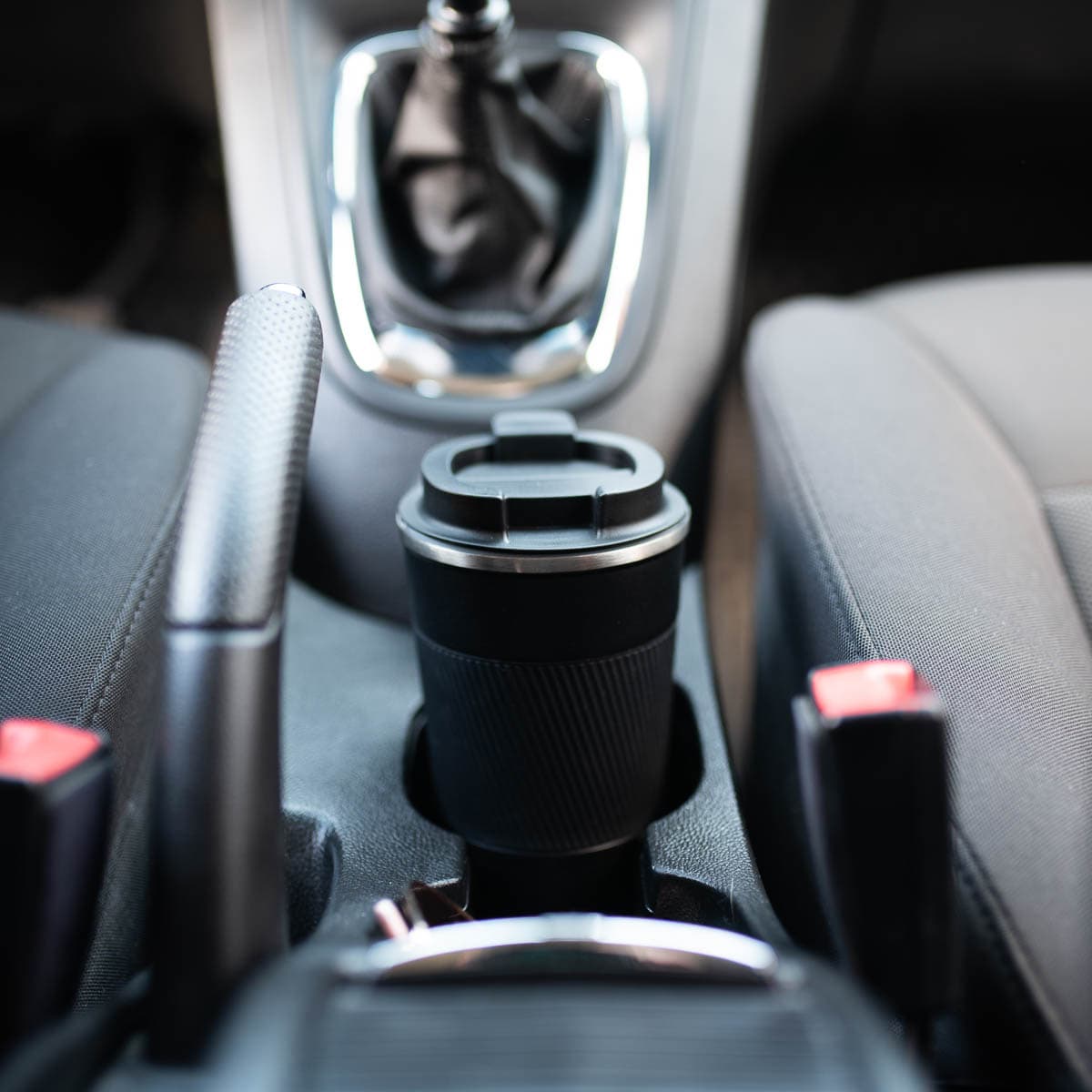 Czarny kubek termiczny Nils 510 ml ze stali nierdzewnej 4