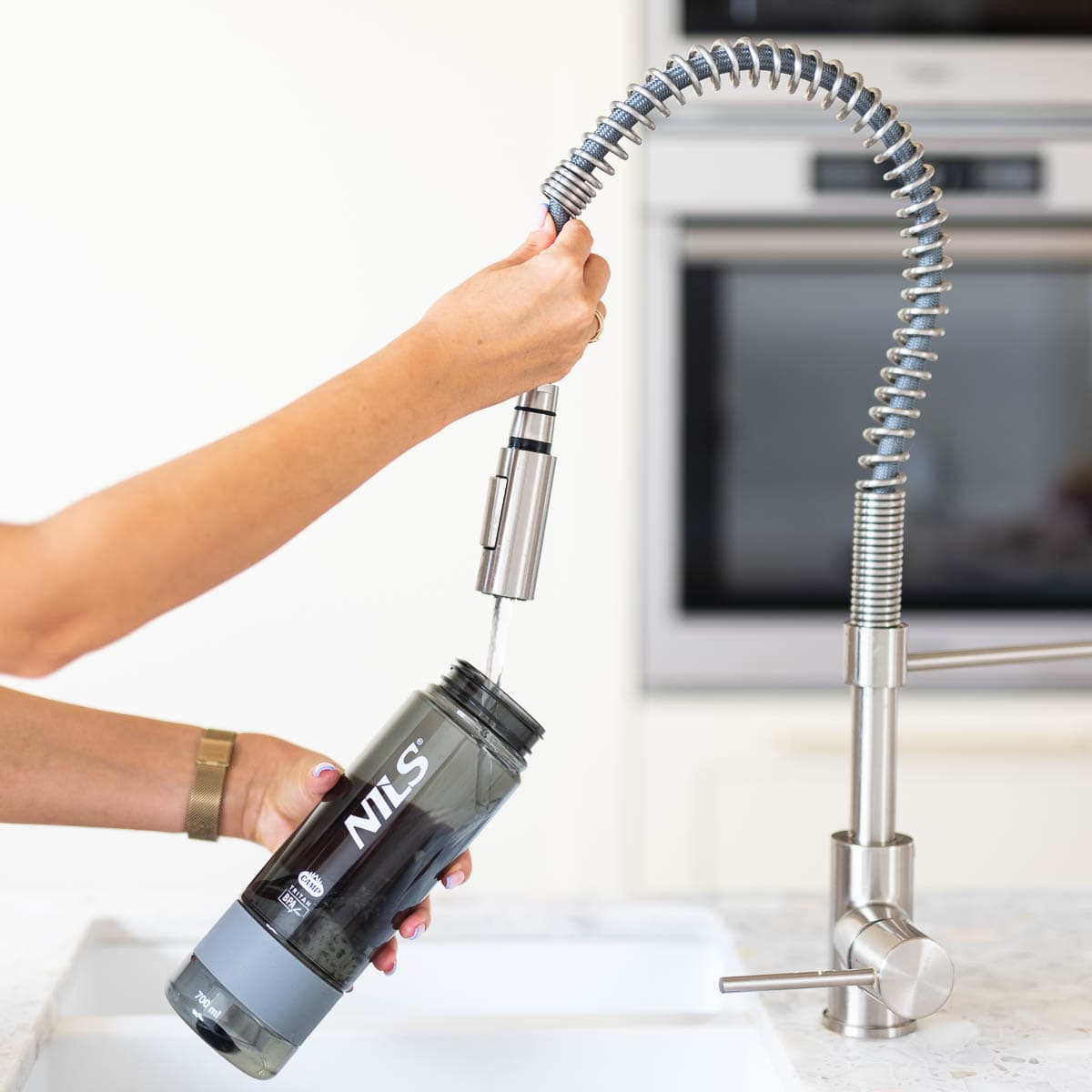 Butelka tritanowa szara Nils Camp o pojemności 700 ml 3