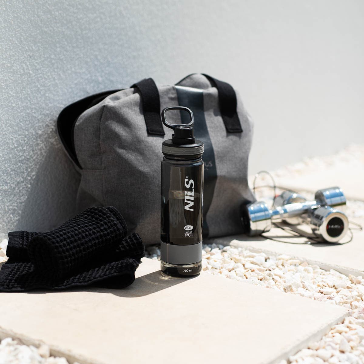 Butelka tritanowa szara Nils Camp o pojemności 700 ml 4