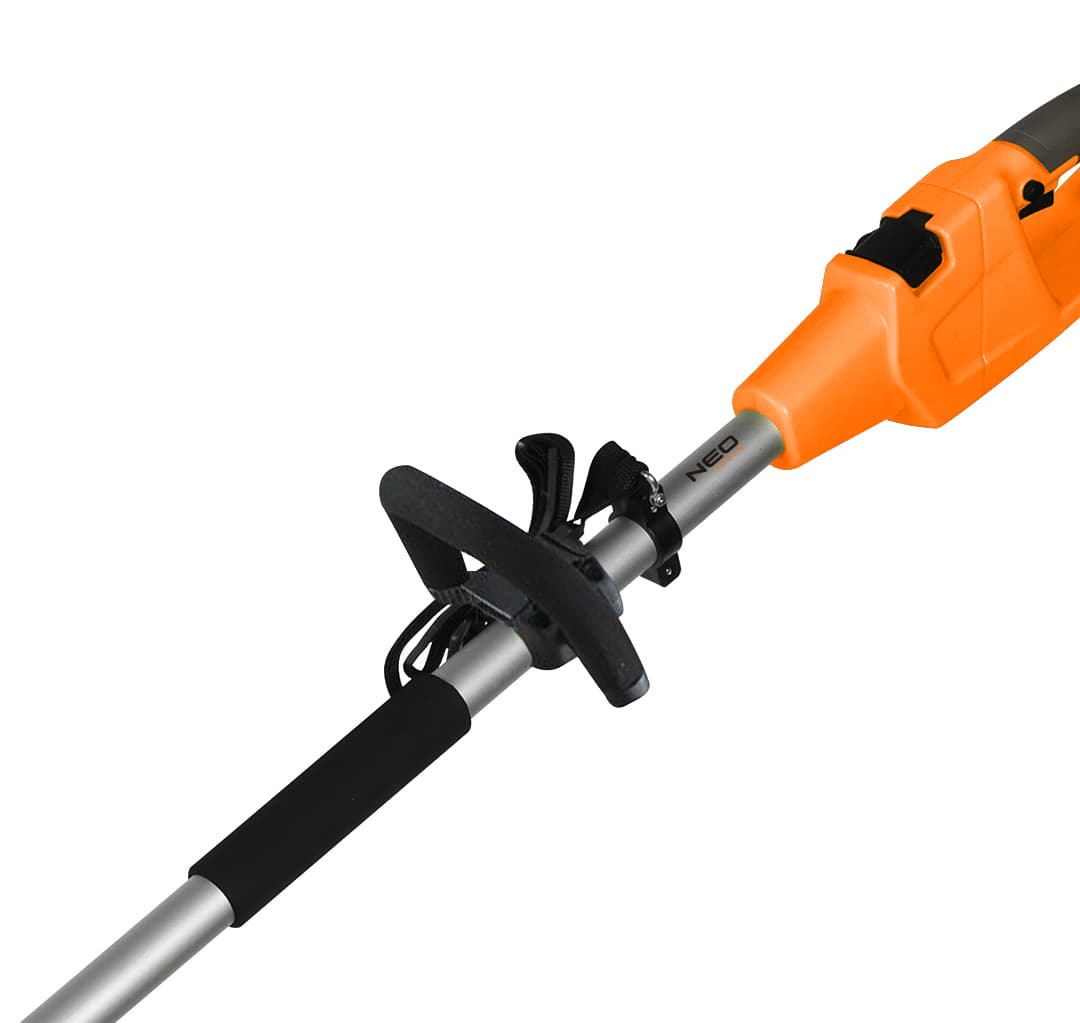 Urządzenie ogrodowe 2w1 z wysięgnikiem: pilarka łańcuchowa 750W i nożyce do żywopłotu 550W 9