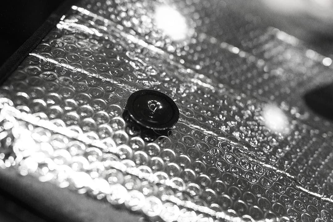 Osłona na szybę samochodową z podwójną izolacją 1380 x 700 mm 7