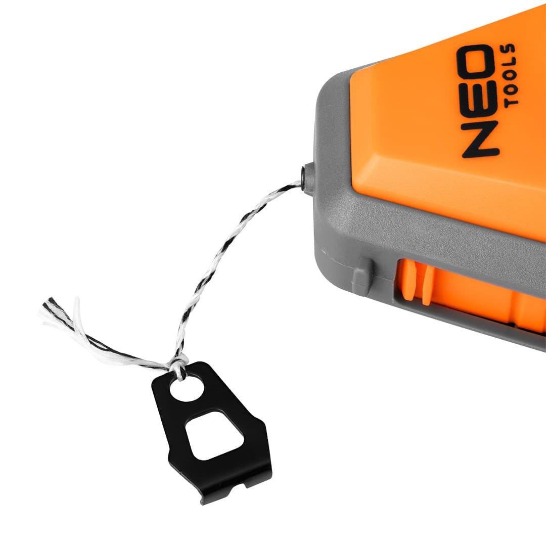 Sznurek traserski 3:1 z obudową plastikową i kredą niebieską 9