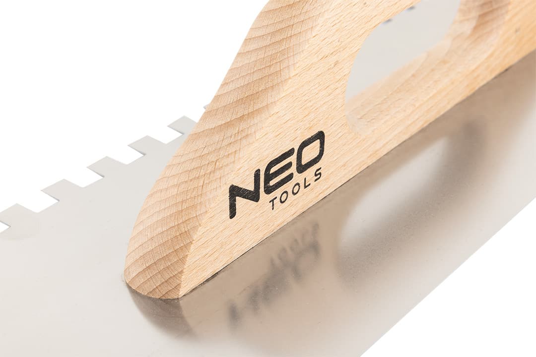 Paca prosta stalowa 380 x 128 mm z drewnianym uchwytem 4