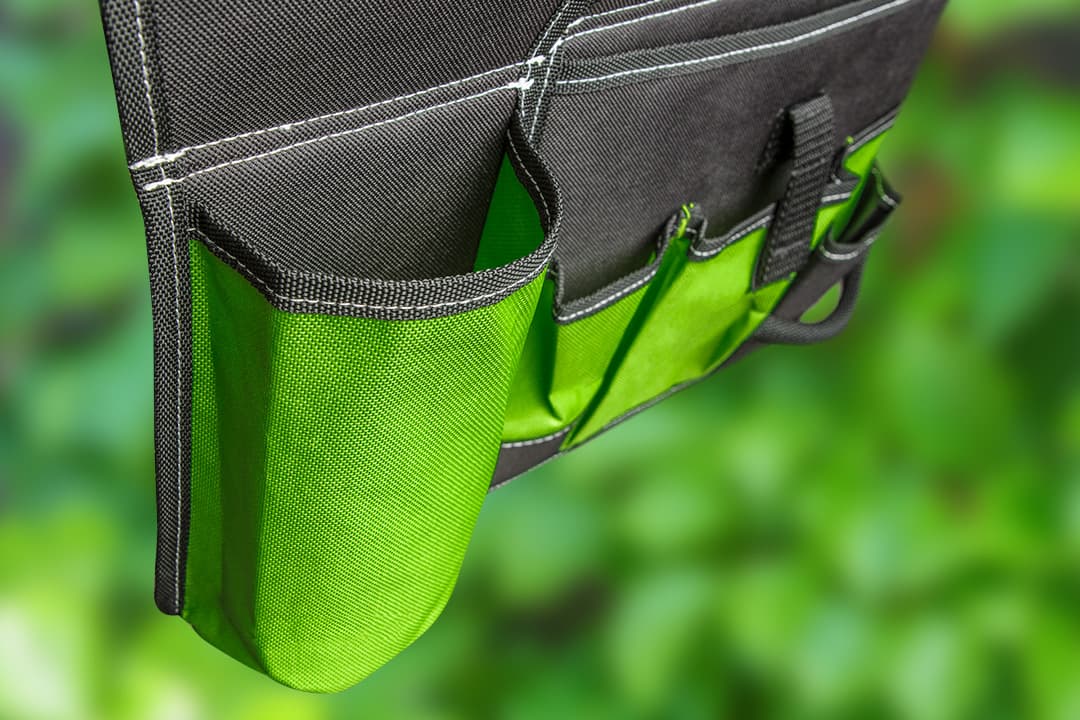 Pas ogrodowy z sześcioma kieszeniami i regulowanym obwodem 8