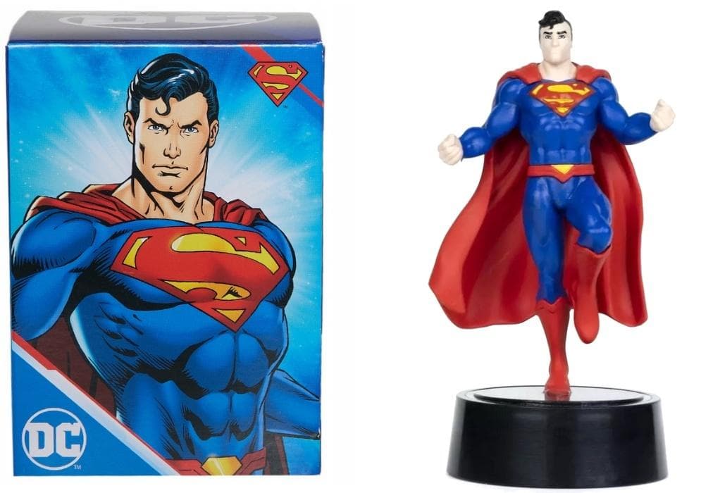 Figurka DC Superman z podświetlaną podstawką LED