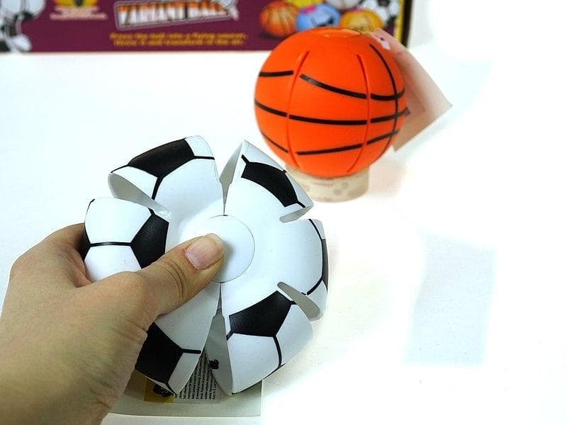 Piłeczka skoczek - zabawka dla dzieci, średnica 9-10 cm