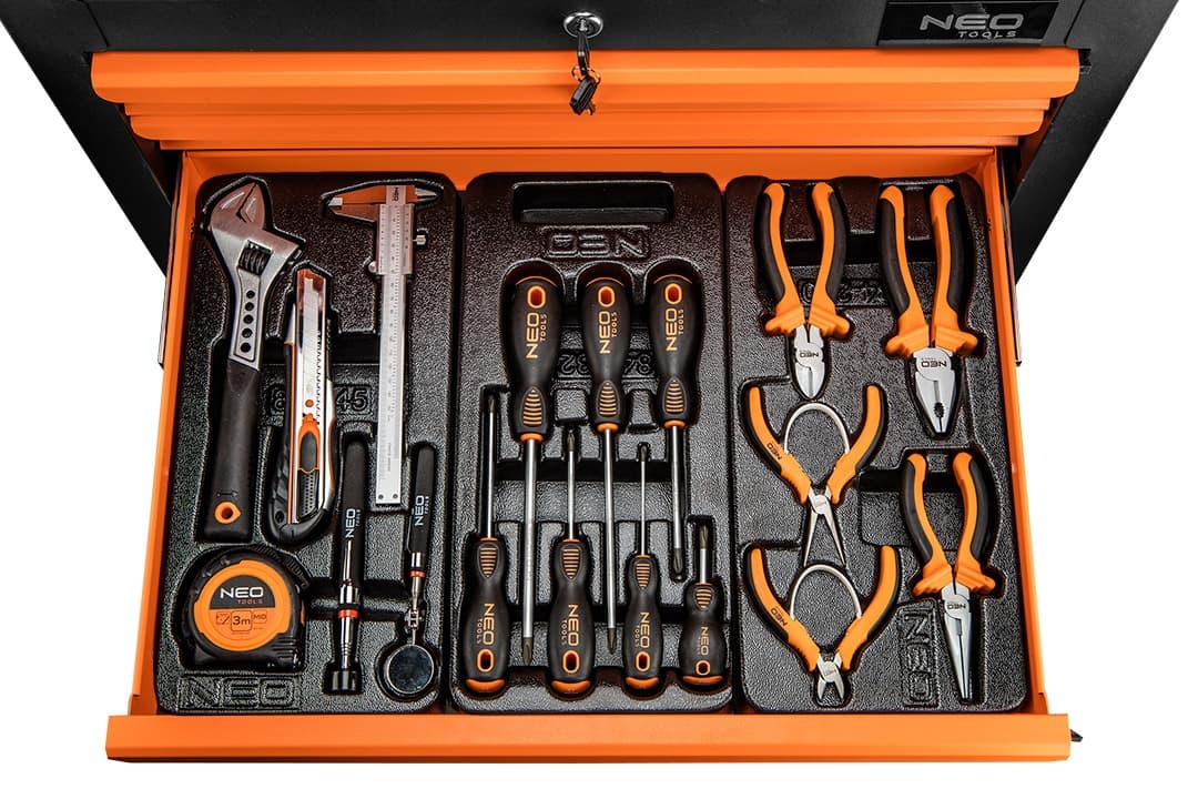 Szafka warsztatowa NEO TOOLS 6 szuflad z 149 narzędziami