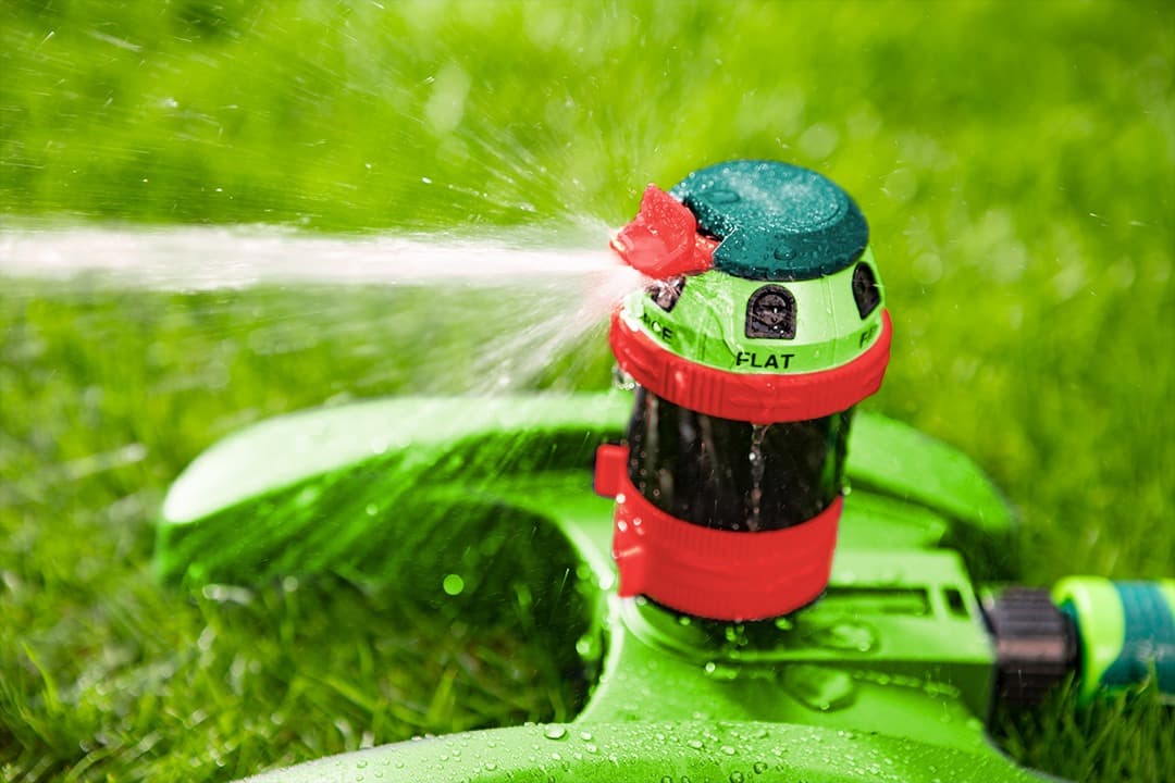 Zraszacz sektorowy 6-funkcyjny z regulowanym zasięgiem